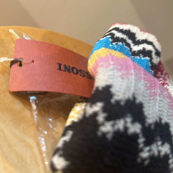 NWT Iconic Missoni SUPER SOFT Wool Beanie Hat Unisex (Size OS Blue Pink Multi) - Picture 7 of 8